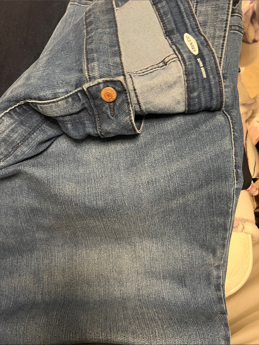 Old Navy Women's Skinny Jeans in Medium Blue Wash